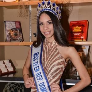 Meet your Posher, Carolisa